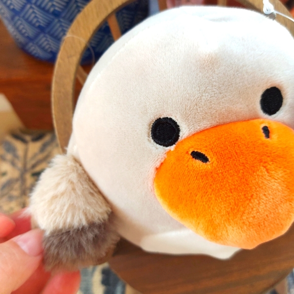 5" Deniz the Pelican Squishmallow - Picture 8 of 8